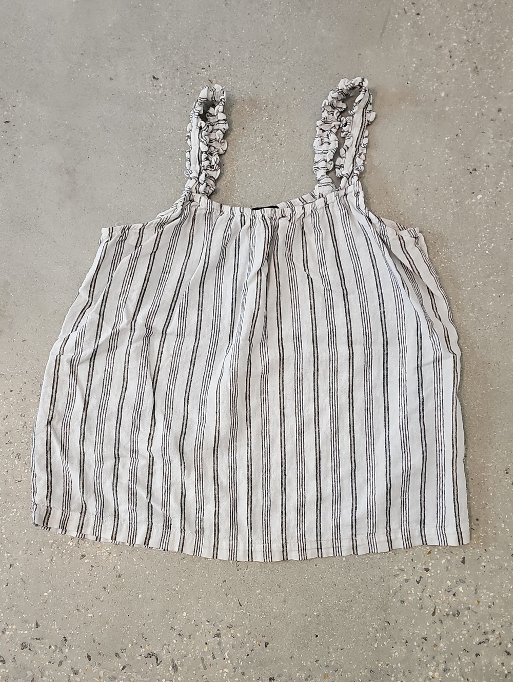 Ellen Tracy Striped Ruffle Strap Tank Top - White/Black Size M
